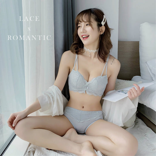 【初戀泡泡】/ 三色